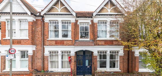 Maisonette to rent in Badminton Road, Clapham SW12