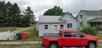 101 Vandalia St, Lapaz, IN 46537