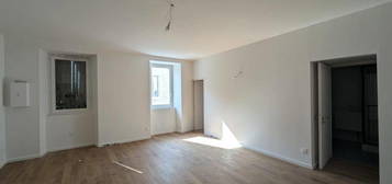 Studio  à louer, 1 pièce, 41 m², Étage 1/–