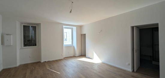 Studio  à louer, 1 pièce, 41 m², Étage 1/–