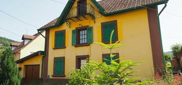 À vendre Maison à rénover avec jardin et garage Secteur