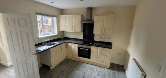 3 bed detached house to rent