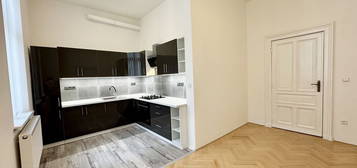 Pronájem bytu 2+1 v osobním vlastnictví 80 m², Olomouc