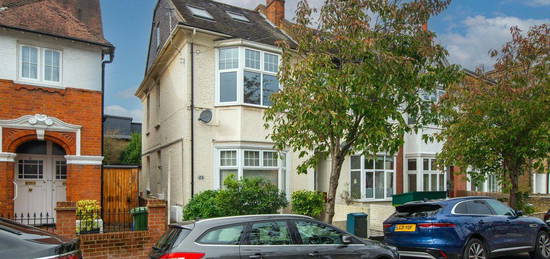 Flat to rent in Elm Road, London SW14