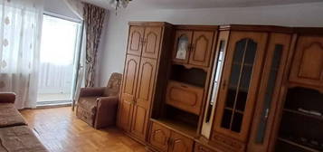 De vanzare 3 camere , spatios, mobilat, etajul 3, 39900 e