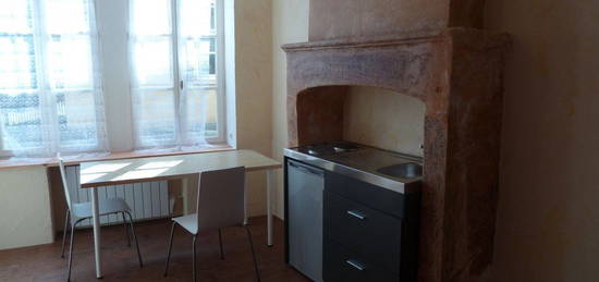 Appartement studio à Falaise 14700, centre ville