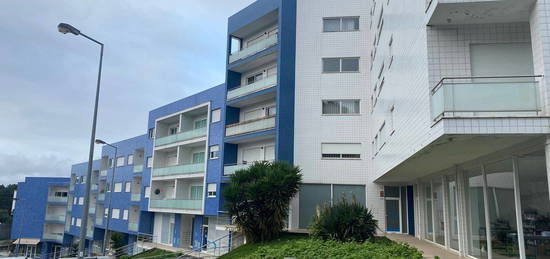 Arrendamento de Apartamento T2  na rua Engenheiro Nuno Alvares Pereira, 37