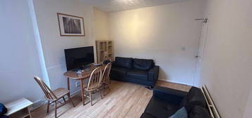 5 bed shared accommodation to rent