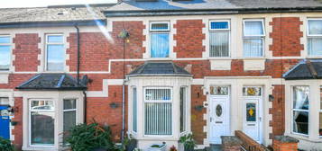 4 bedroom terraced house for sale