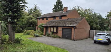 4 bedroom detached house