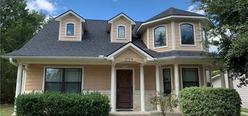 1714 Boardwalk Ct, College Station, TX 77840