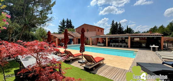 Villa  à vendre, 7 pièces, 5 chambres, 195 m²