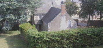 Maison XVe dans parc château