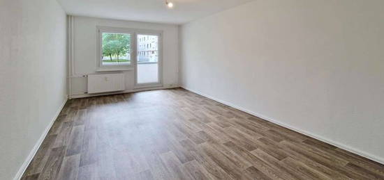 1 Nettokaltmiete geschenkt bei Einzug bis 15.12.2024***5-Zimmer-Wohnung mit 2 Bädern und Balkon!