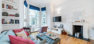 Flat to rent in Redcliffe Gardens, London SW10