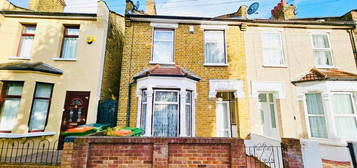 2 bed semi-detached house for sale