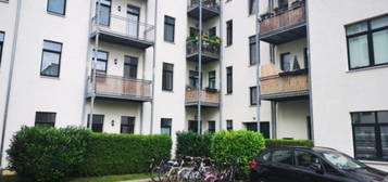 Helle 2-Zimmer-Wohnung mit Balkon in bester Lage in Stadtfeld Ost