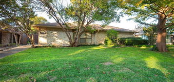 3043 Westforest Dr, Dallas, TX 75229