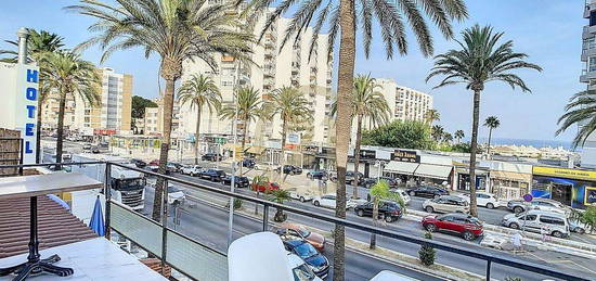 Piso en avenida Antonio Machado en Puerto Marina, Benalmádena