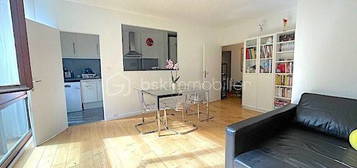 Appartement  à vendre, 3 pièces, 2 chambres, 80 m²