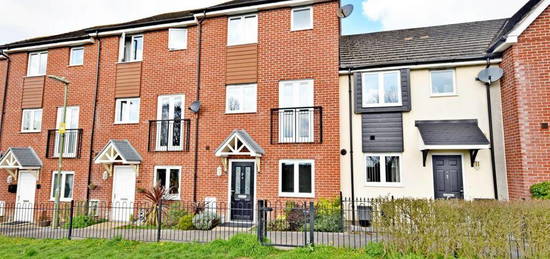 5 bedroom terraced house