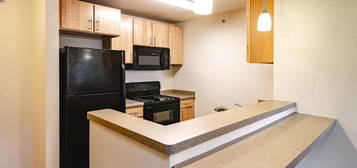 614 E Johnson St Unit 626-107, Madison, WI 53703