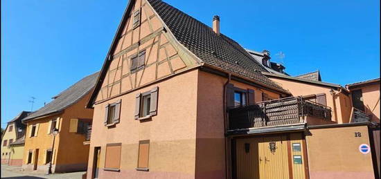 Herrlisheim: Maison de 145 m2 bi-famille,  2 garages , cour intérieure