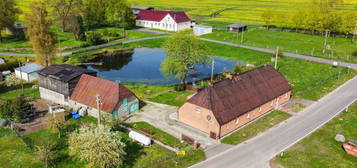 Großes EFH mit Ferienwohnung, riesigem Garten und abgezäuntem Teich in Ruhelage