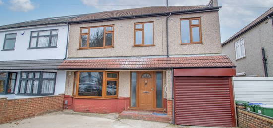 5 bed semi-detached house to rent