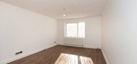 3 bed terraced house to rent