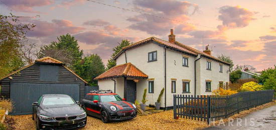 4 bedroom detached house