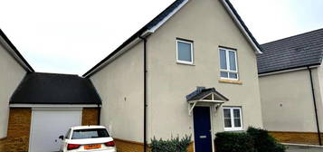 3 bedroom link detached house