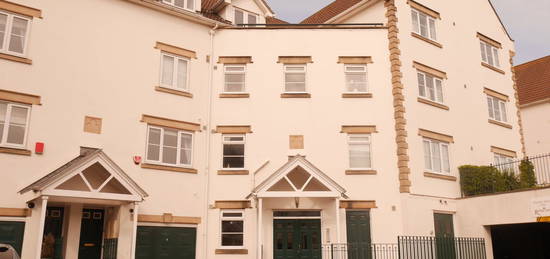 Flat to rent in Royal Sands, Weston-Super-Mare, North Somerset BS23