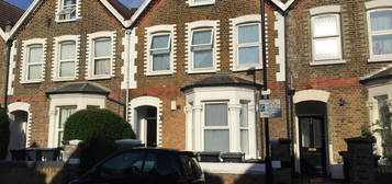 Studio to rent in Baronet Road, London N17