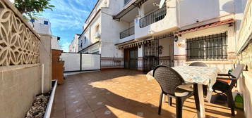 Chalet adosado en venta en avenida Tarragona