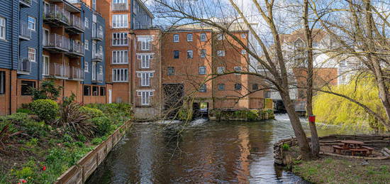 Flat for sale in Barton Mill Road, Canterbury CT1