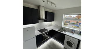 2 bed flat to rent