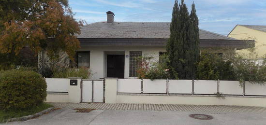 Gemütlicher Bungalow mit Garage