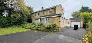 4 bedroom detached house to rent