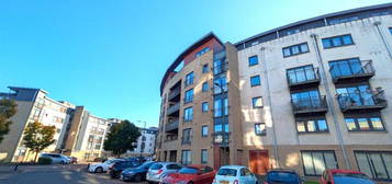 3 bed flat to rent