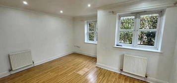 2 bedroom ground floor flat