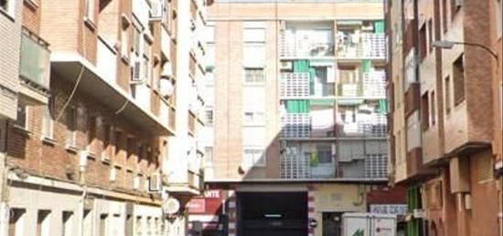 Piso en venta en Calle del Obispo Laplana, Las Fuentes