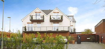 2 bed flat for sale