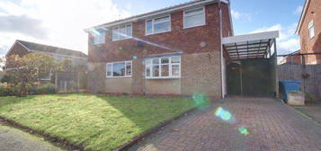 3 bedroom semi-detached house to rent