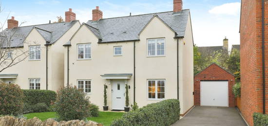 3 bed detached house for sale