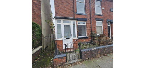 End terrace house to rent in Cheetham Hill Road, Dukinfield SK16