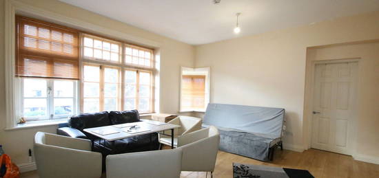 2 bed flat to rent