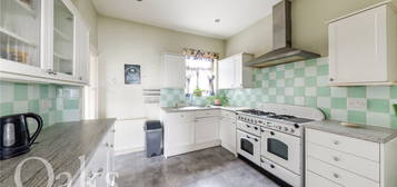 4 bed end terrace house for sale