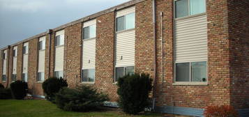 Knollridge Garden Apartments, Coralville, IA 52241