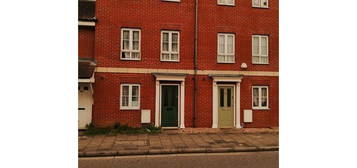 5 bed terraced house to rent